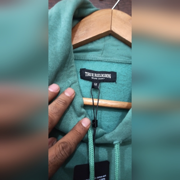 True Religion - Picture 3 of 6